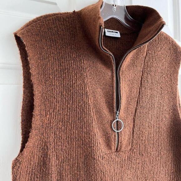 🚓 NWOT Noisy May New Alice Knit Quarter Zip Sweater Vest M Brown - Picture 7 of 12